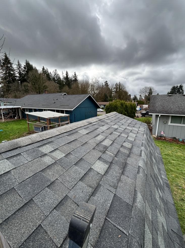 Completed professional roofing project in Ridgefield, WA